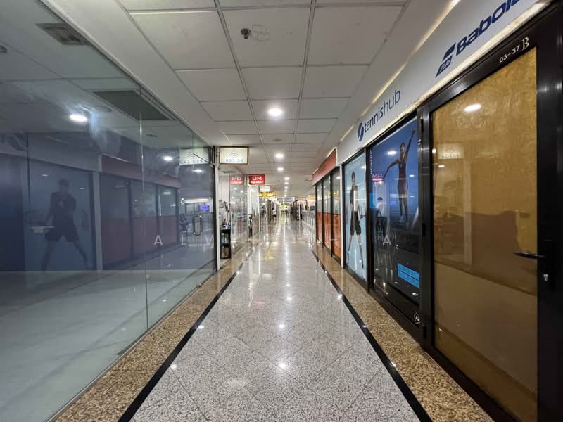 Coronation Shopping Plaza, 587 Bukit Timah Road, 2,066 sqft, Mall Shop For Sale, by Alvin Chua, 500233242 - Corridor - CommercialGuru.com.sg