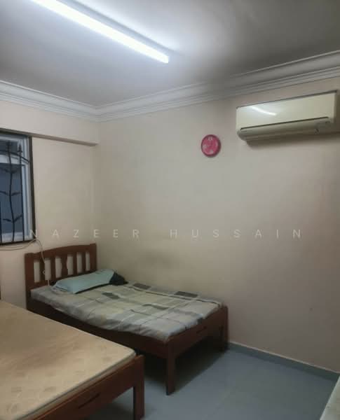 2 Lorong Lew Lian, 2 Lorong Lew Lian, 2 Bedrooms, 700 sqft, HDB Flat For Rent, by Nazeer Hussain, 500233243 - Bedroom - PropertyGuru.com.sg