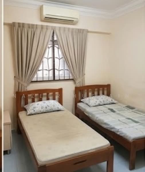 2 Lorong Lew Lian, 2 Lorong Lew Lian, 2 Bedrooms, 700 sqft, HDB Flat For Rent, by Nazeer Hussain, 500233243 - Bedroom - PropertyGuru.com.sg
