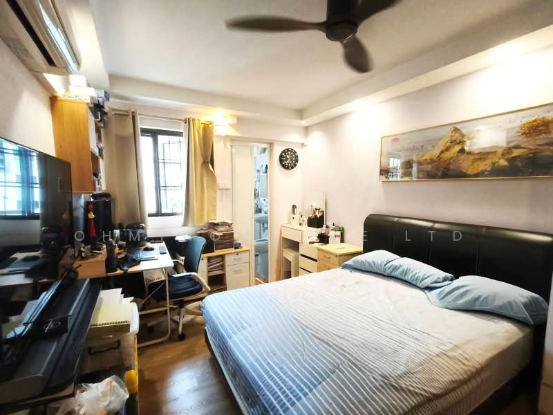 349 Woodlands Avenue 3, 349 Woodlands Avenue 3, 3 Bedrooms, 904 sqft, HDB Flat For Sale, by JESLYN LIM, 500233244 - Bedroom - PropertyGuru.com.sg