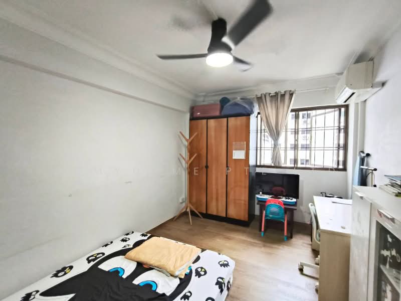 349 Woodlands Avenue 3, 349 Woodlands Avenue 3, 3 Bedrooms, 904 sqft, HDB Flat For Sale, by JESLYN LIM, 500233244 - Bedroom - PropertyGuru.com.sg