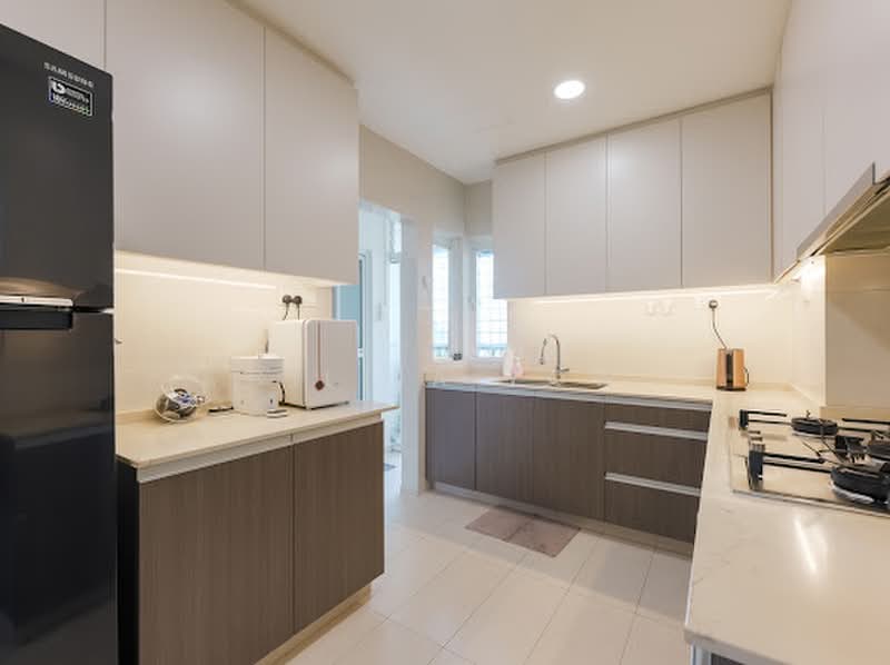 Cavendish Park, 16 Pine Grove, 3 Bedrooms, 1,410 sqft, Condominium For Sale, by Cillia Yow, 500233260 - Kitchen - PropertyGuru.com.sg
