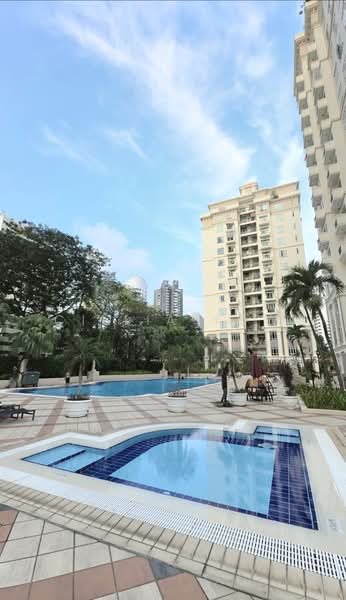 Cavendish Park, 16 Pine Grove, 3 Bedrooms, 1,410 sqft, Condominium For Sale, by Cillia Yow, 500233260 - Exterior - PropertyGuru.com.sg