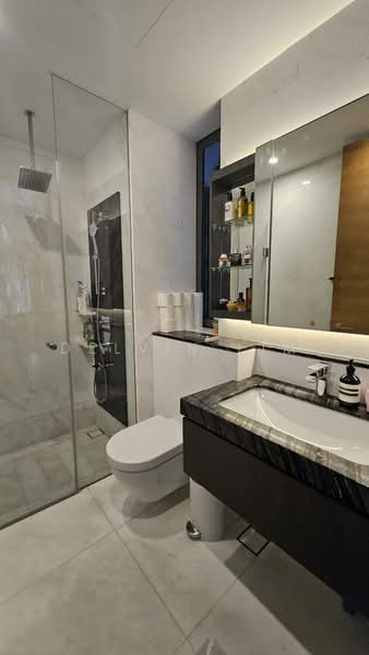 Marina One Residences, 21 Marina Way, 2 Bedrooms, 1,119 sqft, Condominium For Rent, by Delvin Lim, 500233287 - Bathroom - PropertyGuru.com.sg