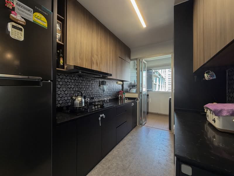 222B Bedok North Drive, 222B Bedok North Drive, 3 Bedrooms, 990 sqft, HDB Flat For Sale, by Erin Poh, 500233290 - Kitchen - PropertyGuru.com.sg