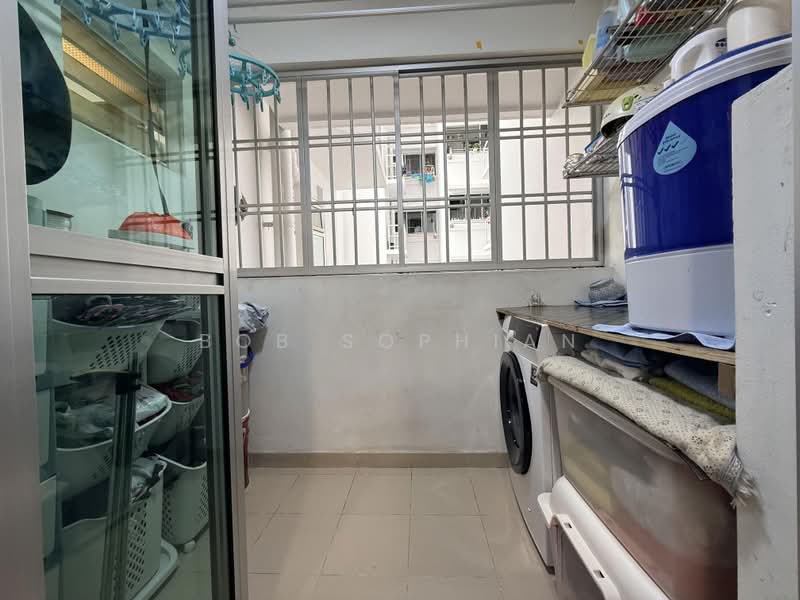 442C Bukit Batok West Avenue 8, 442C Bukit Batok West Avenue 8, 3 Bedrooms, 990 sqft, HDB Flat For Sale, by Bob Sophian, 500233295 - Interior - PropertyGuru.com.sg