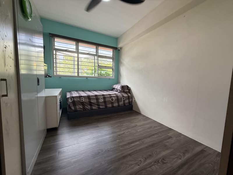 442C Bukit Batok West Avenue 8, 442C Bukit Batok West Avenue 8, 3 Bedrooms, 990 sqft, HDB Flat For Sale, by Bob Sophian, 500233295 - Bedroom - PropertyGuru.com.sg