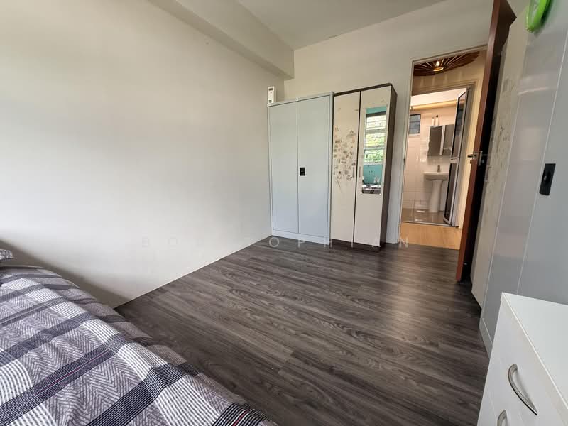 442C Bukit Batok West Avenue 8, 442C Bukit Batok West Avenue 8, 3 Bedrooms, 990 sqft, HDB Flat For Sale, by Bob Sophian, 500233295 - Bedroom - PropertyGuru.com.sg