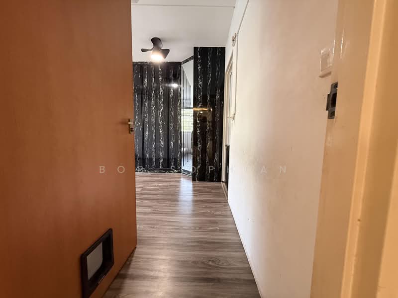 442C Bukit Batok West Avenue 8, 442C Bukit Batok West Avenue 8, 3 Bedrooms, 990 sqft, HDB Flat For Sale, by Bob Sophian, 500233295 - Interior - PropertyGuru.com.sg