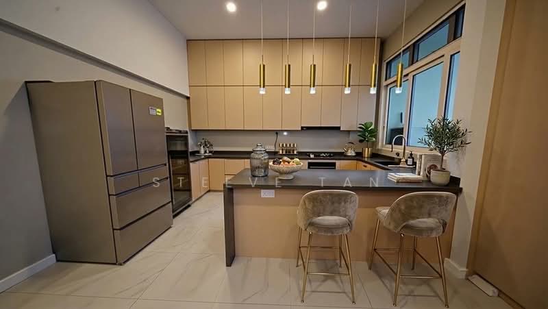 Eastwood Estate, Eastwood Estate, 5 Bedrooms, 4,520 sqft, Semi-Detached House For Sale, by Steeve Tan, 500233297 - Kitchen - PropertyGuru.com.sg