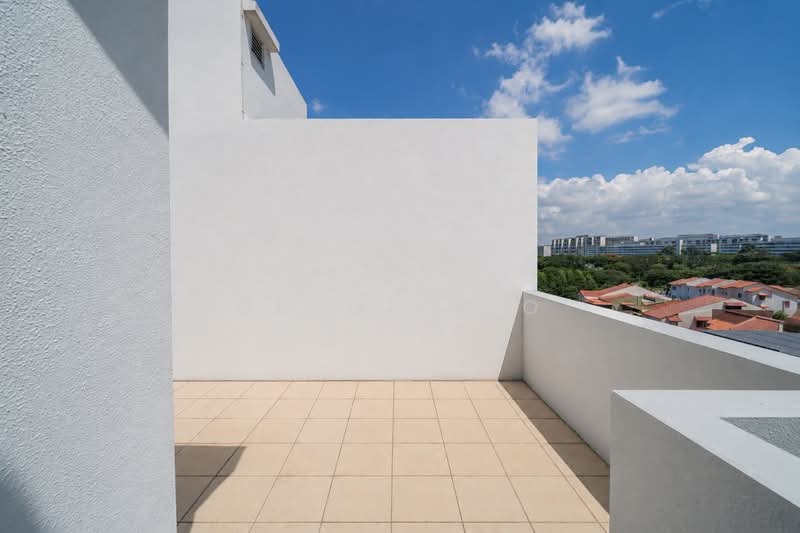 Sunny Lodge, 6A Lorong Salleh, 3 Bedrooms, 1,184 sqft, Apartment For Sale, by Chloe Teo, 500233302 - Open Terrace - PropertyGuru.com.sg