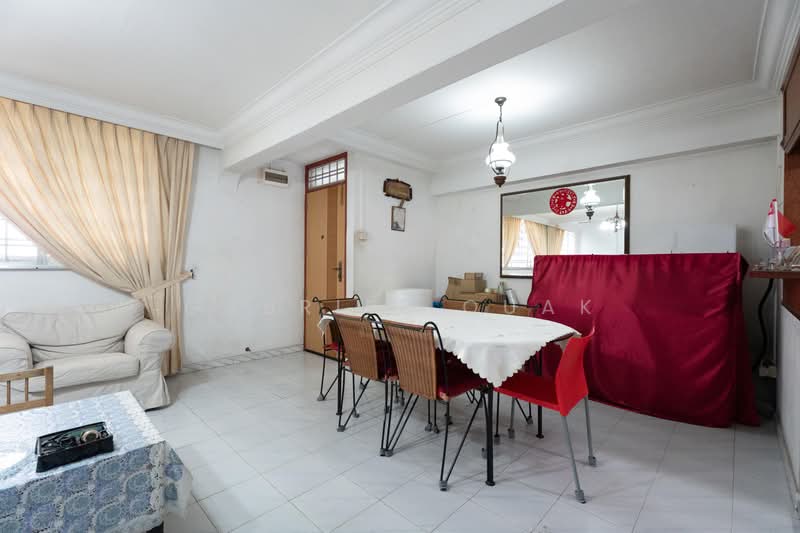 182 Bishan Street 13, 182 Bishan Street 13, 3 Bedrooms, 1,109 sqft, HDB Flat For Sale, by Gabriel Quak, 500233315 - Living Room - PropertyGuru.com.sg