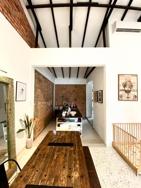 The lofty apartment on Bristol road, , 2 Bedrooms, 1,259 sqft, Walk-up Apartment For Rent, by Eunice Tan, 500233318 - PropertyGuru.com.sg