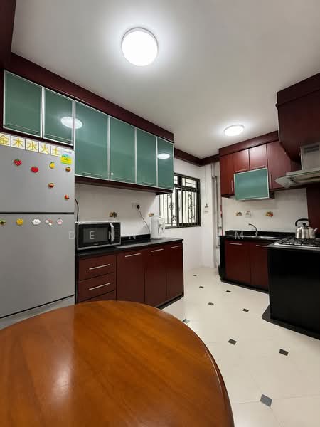 183D Rivervale Crescent, 183D Rivervale Crescent, 3 Bedrooms, 915 sqft, HDB Flat For Sale, by Dennis Lim, 500233323 - Kitchen - PropertyGuru.com.sg