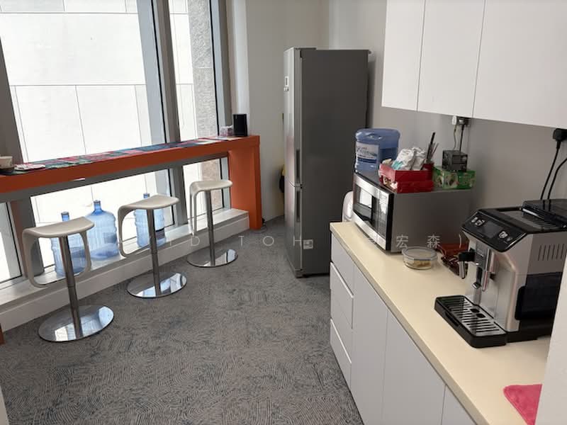 Modern Fitted Office, Raffles Place, Raffles Place Robinson Road Shenton Way Cecil Street Tanjong Pagar, 1,830 sqft, Office For Rent, by David Toh (卓宏森), 500233329 - Kitchen - CommercialGuru.com.sg