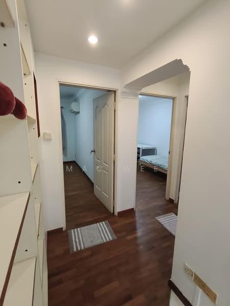 200D Sengkang East Road, 200D Sengkang East Road, 3 Bedrooms, 1,148 sqft, HDB Flat For Rent, by Mac Wee, 500233362 - Corridor - PropertyGuru.com.sg