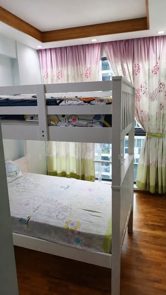 Esparina Residences, 125 Compassvale Bow, 3 Bedrooms, 1,001 sqft, Condominium For Sale, by Dennis Lim, 500233363 - Bedroom - PropertyGuru.com.sg