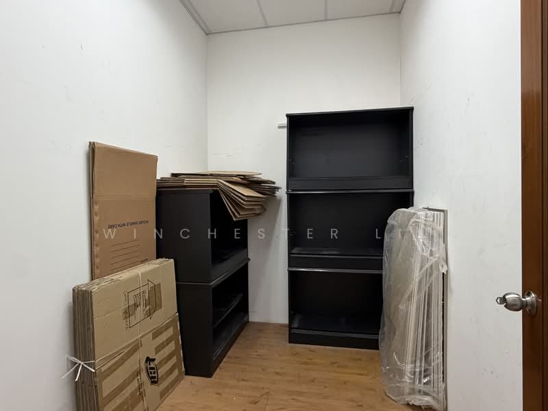 Tradehub 21, 18 Boon Lay Way, 1,507 sqft, Light Industrial (B1) For Rent, by Winchester Lin, 500233391 - Interior - CommercialGuru.com.sg