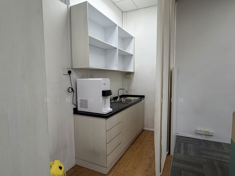 Tradehub 21, 18 Boon Lay Way, 1,507 sqft, Light Industrial (B1) For Rent, by Winchester Lin, 500233391 - Interior - CommercialGuru.com.sg