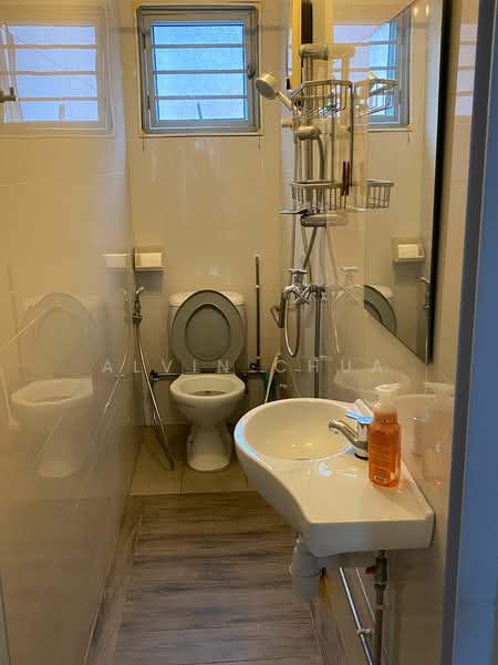 MacPherson Garden Estate, Jalan Gembira, 2 Bedrooms, 1,872 sqft, Terraced House For Sale, by Alvin Chua, 500233395 - Bathroom - PropertyGuru.com.sg
