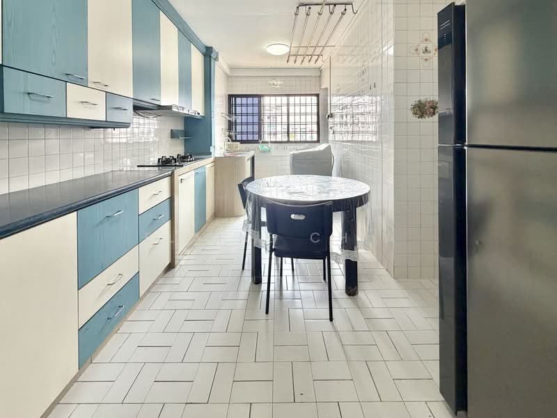 261 Tampines Street 21, 261 Tampines Street 21, 2 Bedrooms, 797 sqft, HDB Flat For Rent, by Elaine Chia, 500233396 - Kitchen - PropertyGuru.com.sg