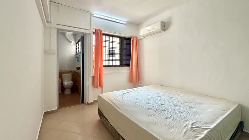 261 Tampines Street 21, 261 Tampines Street 21, 2 Bedrooms, 797 sqft, HDB Flat For Rent, by Elaine Chia, 500233396 - Bedroom - PropertyGuru.com.sg