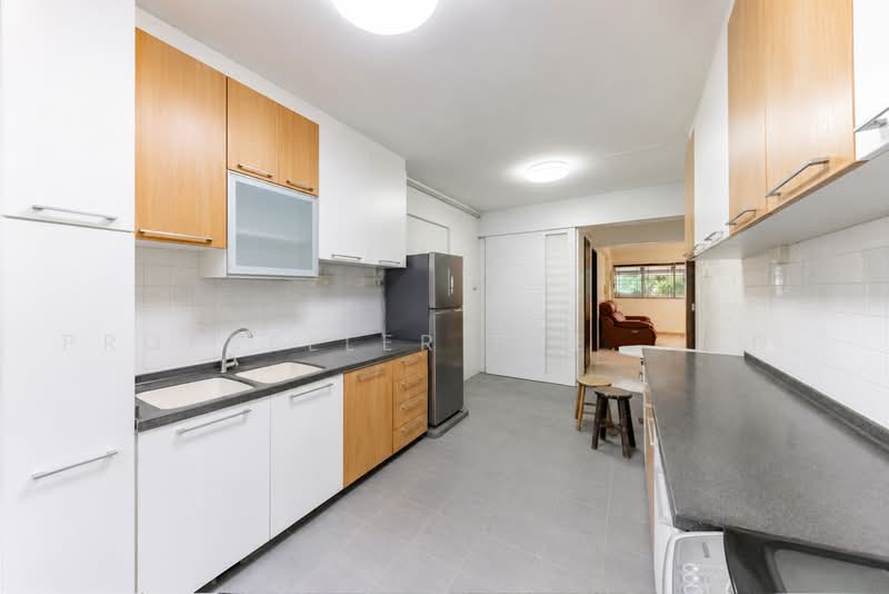 276 Tampines Street 22, 276 Tampines Street 22, 2 Bedrooms, 797 sqft, HDB Flat For Sale, by Elaine Wong, 500233414 - Kitchen - PropertyGuru.com.sg