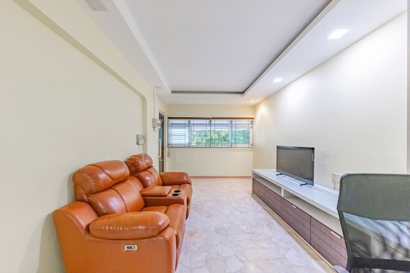 276 Tampines Street 22, 276 Tampines Street 22, 2 Bedrooms, 797 sqft, HDB Flat For Sale, by Elaine Wong, 500233414 - Living Room - PropertyGuru.com.sg