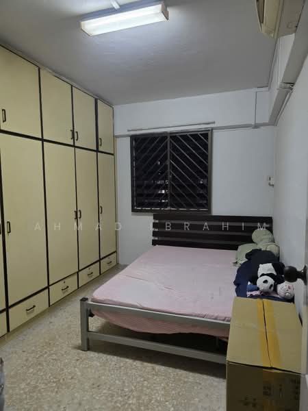 335 Clementi Avenue 2, 335 Clementi Avenue 2, 2 Bedrooms, 720 sqft, HDB Flat For Sale, by Ahmad Ibrahim, 500233418 - Bedroom - PropertyGuru.com.sg