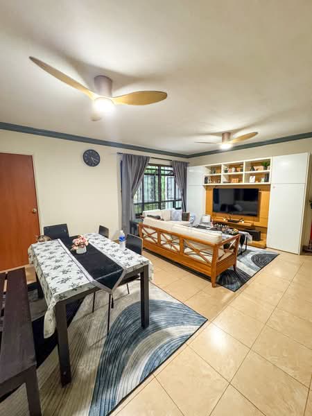 981D Buangkok Crescent, 981D Buangkok Crescent, 3 Bedrooms, 969 sqft, HDB Flat For Sale, by Ram Subra, 500233429 - Living Room - PropertyGuru.com.sg