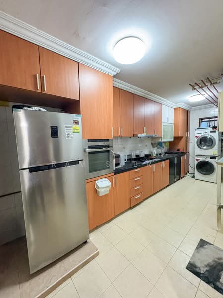 981D Buangkok Crescent, 981D Buangkok Crescent, 3 Bedrooms, 969 sqft, HDB Flat For Sale, by Ram Subra, 500233429 - Kitchen - PropertyGuru.com.sg
