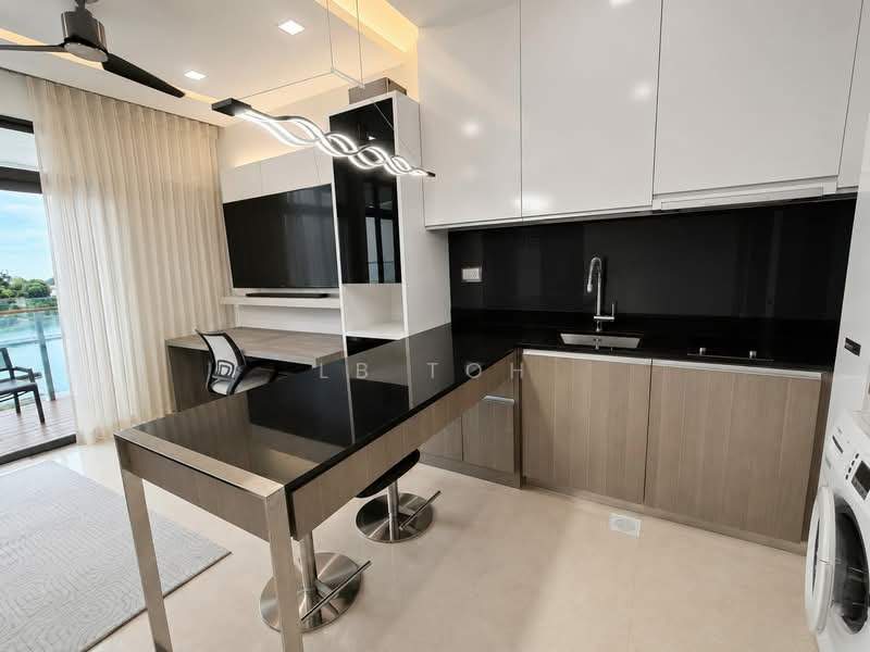 Seahill, West Coast Crescent, 2 Bedrooms, 786 sqft, Condominium For Sale, by LB Toh, 500233435 - Kitchen - PropertyGuru.com.sg