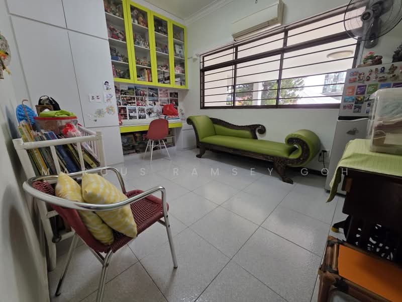 Huge Landed District 19 Kovan Hougang, , 6 Bedrooms, 4,204 sqft, Corner Terrace For Sale, by Marcus Ramsey Goh, 500233443 - Study - PropertyGuru.com.sg