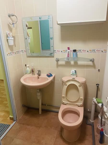 54 Geylang Bahru, 54 Geylang Bahru, Room Rental, 200 sqft, HDB Flat For Rent, by Jeffrey Lee, 500233445 - Bathroom - PropertyGuru.com.sg