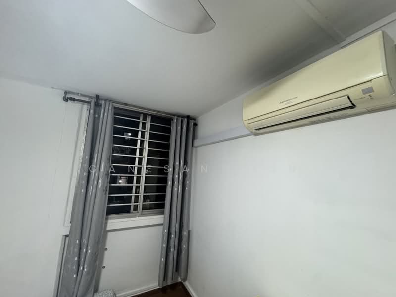 337 Woodlands Avenue 1, 337 Woodlands Avenue 1, 2 Bedrooms, 904 sqft, HDB Flat For Rent, by Ganesan Nesh, 500233447 - Interior - PropertyGuru.com.sg