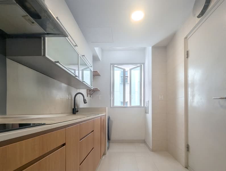 Gardenvista, 950 Dunearn Road, 2 Bedrooms, 872 sqft, Condominium For Sale, by Andrew Shih, 500233457 - Kitchen - PropertyGuru.com.sg