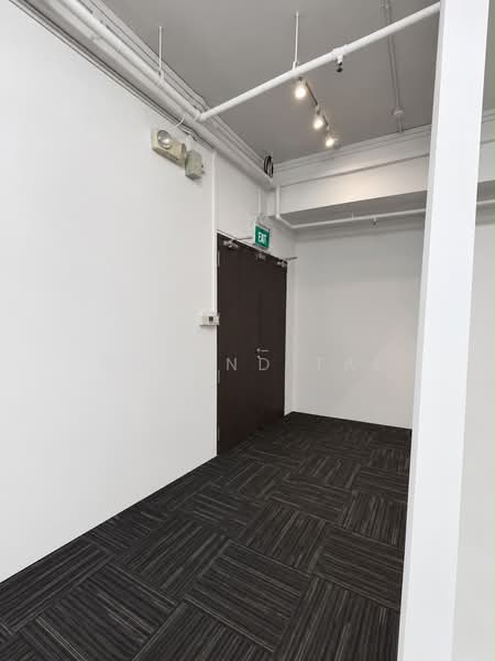 Vertex, 33 Ubi Avenue 3, Eunos / Geylang / Paya Lebar, 1,227 sqft, Light Industrial (B1) For Sale, by Roland Tai, 500233460 - Corridor - CommercialGuru.com.sg