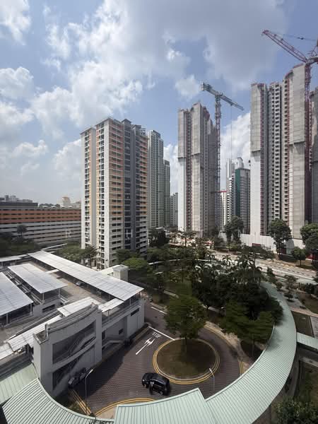 15 Ghim Moh Road, 15 Ghim Moh Road, 3 Bedrooms, 883 sqft, HDB Flat For Sale, by Rachel Tan, 500233463 - View from bedrooms and kitchen - PropertyGuru.com.sg