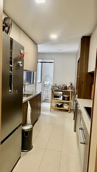 Parc Life, 29 Sembawang Crescent, 3 Bedrooms, 1,001 sqft, Condominium For Sale, by Esther Lee, 500233464 - Kitchen - PropertyGuru.com.sg