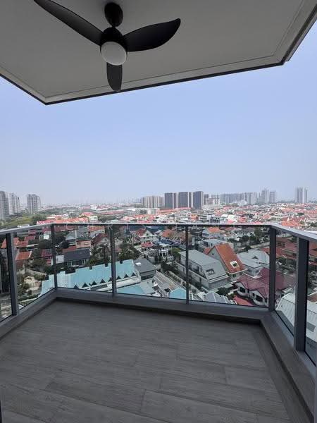 Grand Dunman, 10 Dunman Road, East Coast / Marine Parade, 2 Bedrooms, 667 sqft, Condominium For Rent, by Chris Tang 邓佩芬, 500233470 - Balcony - PropertyGuru.com.sg