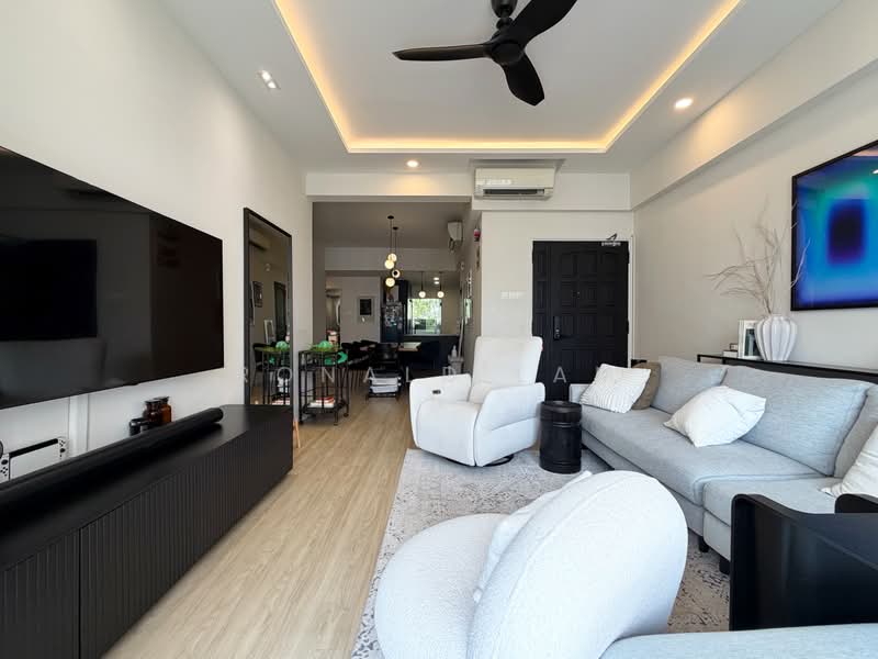 Hume Park I, 3 Hume Avenue, 3 Bedrooms, 1,270 sqft, Condominium For Sale, by Ronald Lam, 500233477 - Living Room - PropertyGuru.com.sg