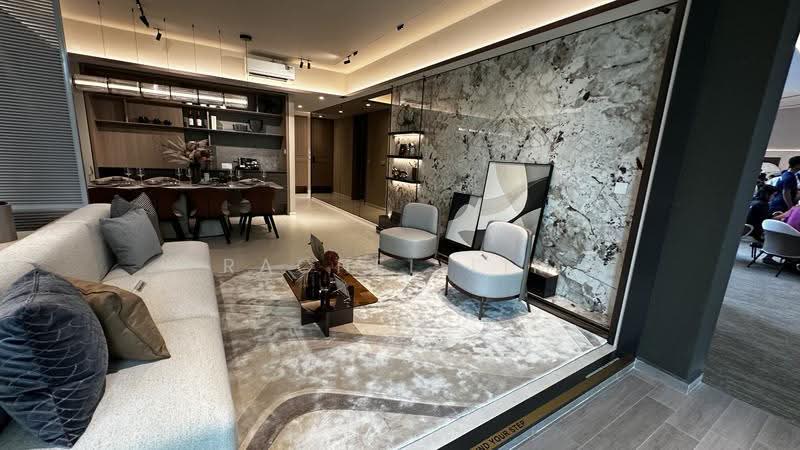 Lucerne Grand, Lakeside Drive, Boon Lay / Jurong / Tuas, 4 Bedrooms, 1,432 sqft, Condominium For Sale, by Rachel Lim, 500233481 - Living Room - PropertyGuru.com.sg