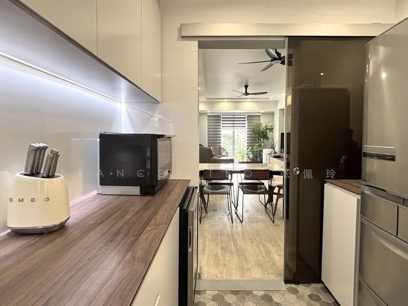 Le Hill, 42 Pasir Panjang Hill, 2 Bedrooms, 1,324 sqft, Condominium For Sale, by Frances Teo 张佩玲, 500233485 - Kitchen - PropertyGuru.com.sg