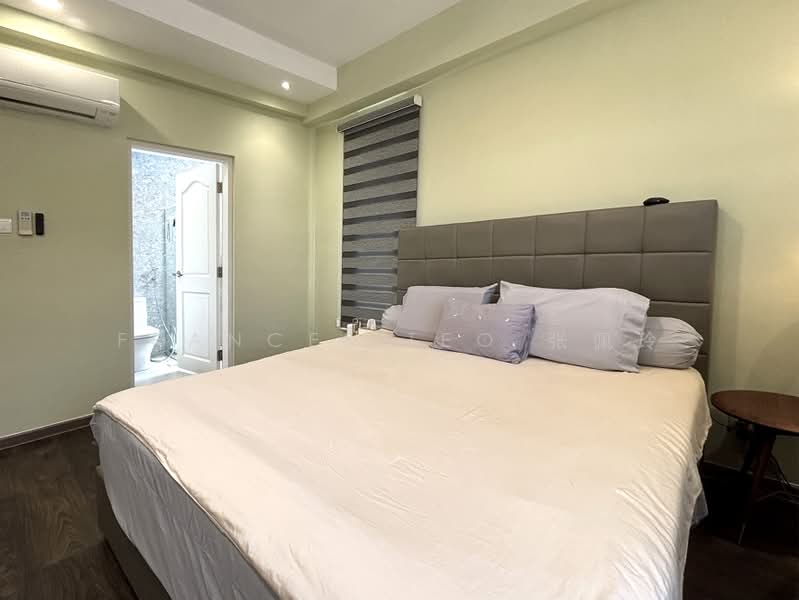 Le Hill, 42 Pasir Panjang Hill, 2 Bedrooms, 1,324 sqft, Condominium For Sale, by Frances Teo 张佩玲, 500233485 - Master Bedroom - PropertyGuru.com.sg