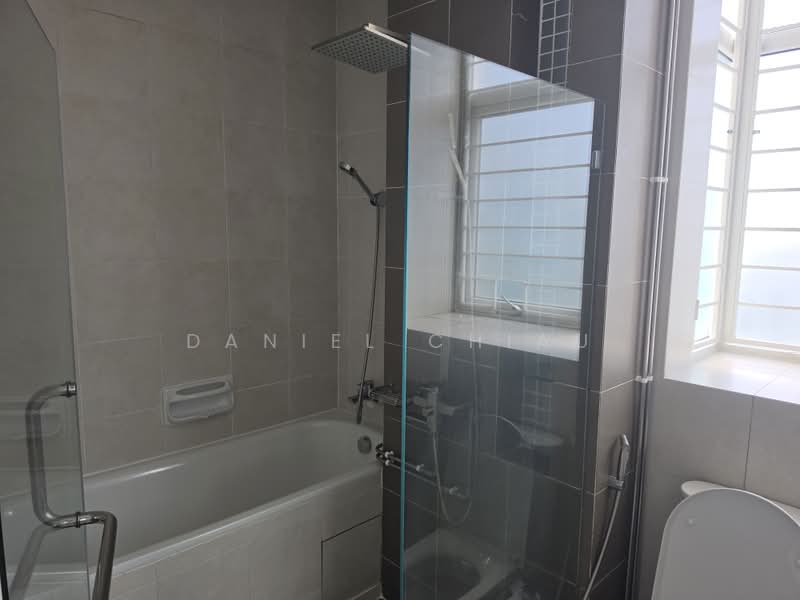 East Treasure, 36 Telok Kurau Lorong N, 3 Bedrooms, 1,098 sqft, Condominium For Sale, by Daniel Chiau, 500233492 - Bathroom - PropertyGuru.com.sg