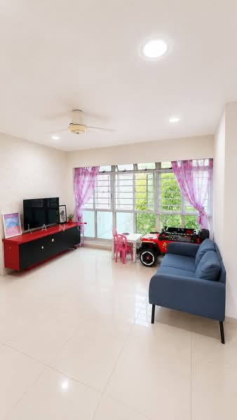 173C Punggol Field, 173C Punggol Field, 3 Bedrooms, 90 sqft, HDB Flat For Sale, by Koh Wee Kiang (Kenny), 500233500 - Living Room - PropertyGuru.com.sg