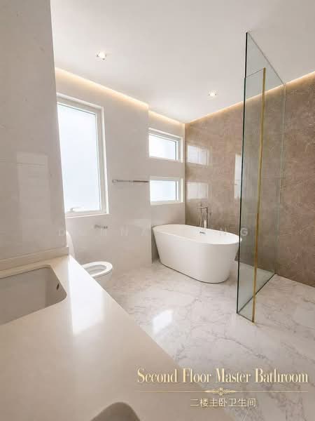 Gallop Green, 13 Woollerton Park, 4 Bedrooms, 4,402 sqft, Condominium For Rent, by Donna Wang, 500233501 - Bathroom - PropertyGuru.com.sg