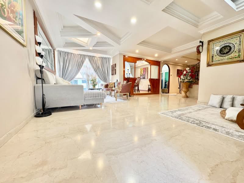 498A Tampines Street 45, 498A Tampines Street 45, 5 Bedrooms, 1,582 sqft, HDB Flat For Sale, by Kane Seow, 500233508 - Living Room - PropertyGuru.com.sg