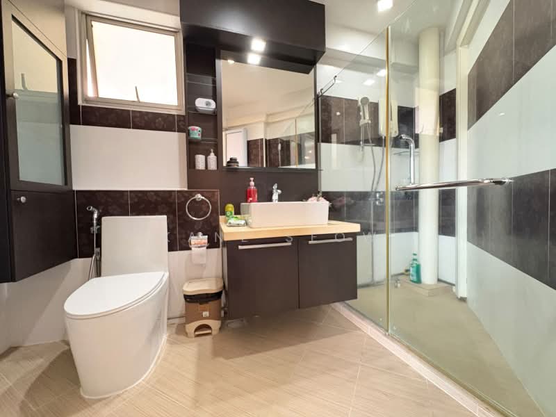 498A Tampines Street 45, 498A Tampines Street 45, 5 Bedrooms, 1,582 sqft, HDB Flat For Sale, by Kane Seow, 500233508 - Bathroom - PropertyGuru.com.sg
