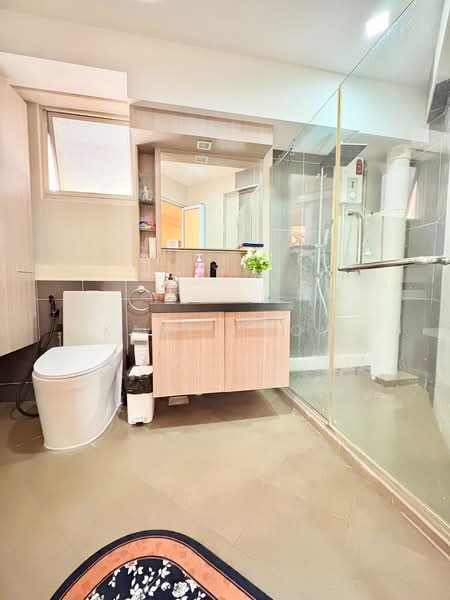 498A Tampines Street 45, 498A Tampines Street 45, 5 Bedrooms, 1,582 sqft, HDB Flat For Sale, by Kane Seow, 500233508 - Bathroom - PropertyGuru.com.sg